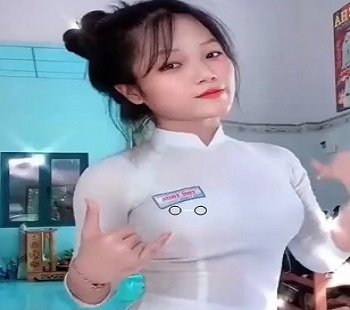 Em gái THPT và thầy giáo lén lút ngoại tình